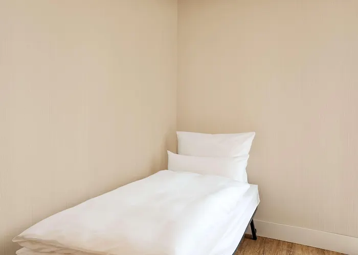 Nh Frankfurt Niederrad Otel 4*