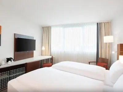 Nh Frankfurt Niederrad Otel 4*