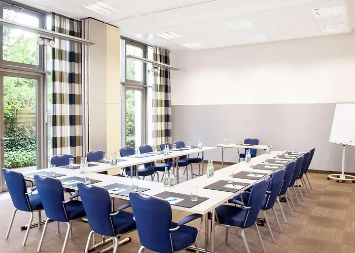 Nh Frankfurt Niederrad Otel 4*