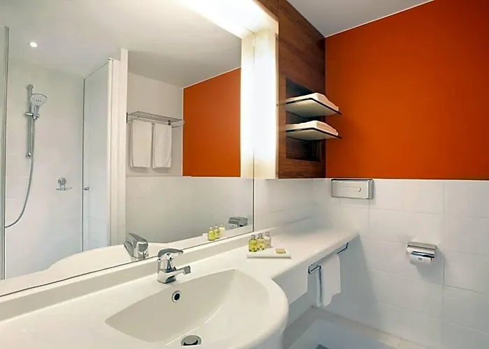 Otel Nh Frankfurt Niederrad 4*